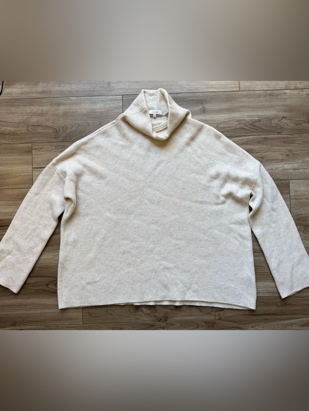VINCE Women's Funnel Neck Pullover Sweater Size M Cream Cashmere blend - Picture 2 of 12